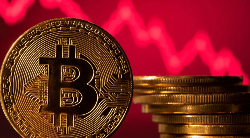 Bitcoin testa US$ 25 mil, Ethereum cai para US$ 1,3 mil