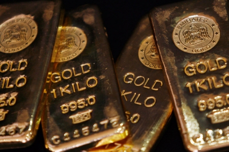 Robert Kiyosaki reforça otimismo em relação a ouro, prata e Bitcoin